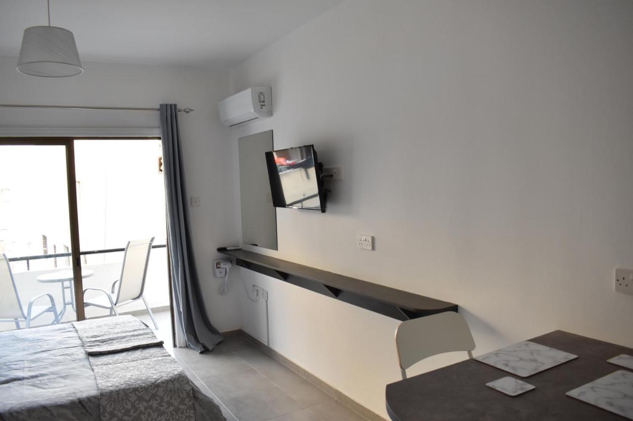 Marias Apartment - In City Centre,Near Beach Larnaca Exterior photo